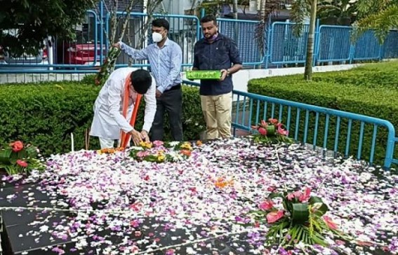 Tripura Govt pays tribute to Mahatma Gandhi